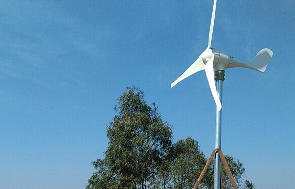 小型風(fēng)力發(fā)電機(jī)的工作原理