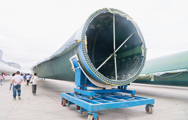 風(fēng)力發(fā)電機(jī)葉片損壞維修方法