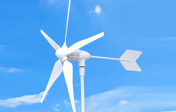 小型家用風(fēng)力發(fā)電機(jī)：市場潛力與挑戰(zhàn)并存